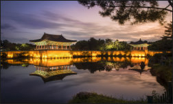 Gyeongju - Apanji Palastanlage abends